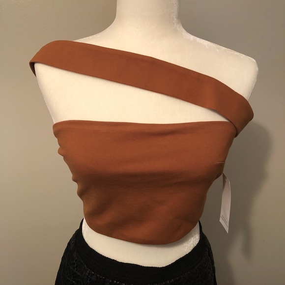 Tobi Crop Top - Size Medium - Picture 2 of 5